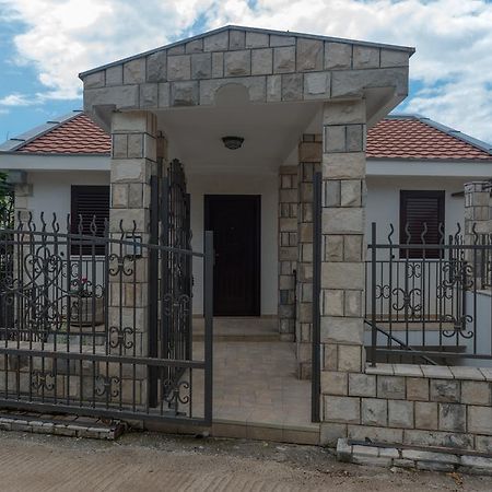 Villa Julia Petrovac 外观 照片